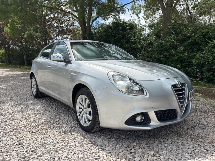 Alfa Romeo GIULIETTA 2.0 JTDM-2 Distinctive Euro 6 (s/s) 5dr