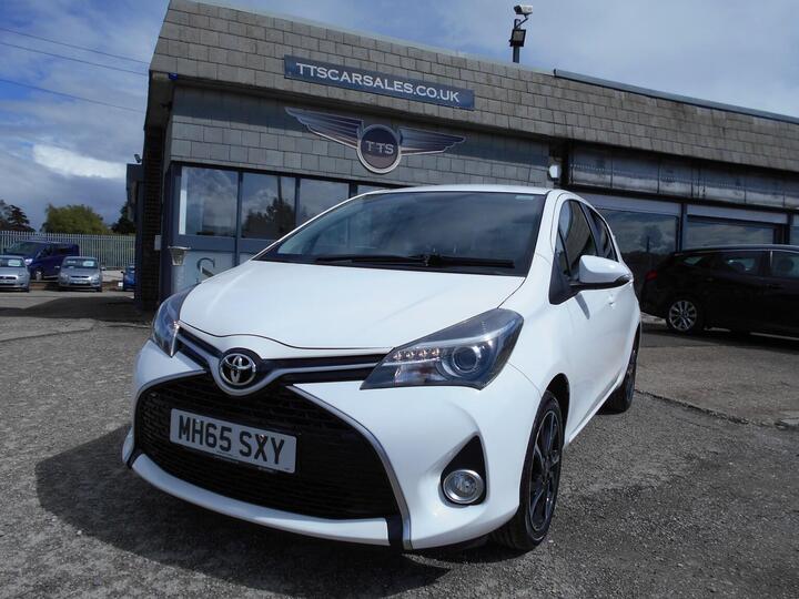 Toyota YARIS 1.33 Dual VVT-i Design Euro 6 5dr