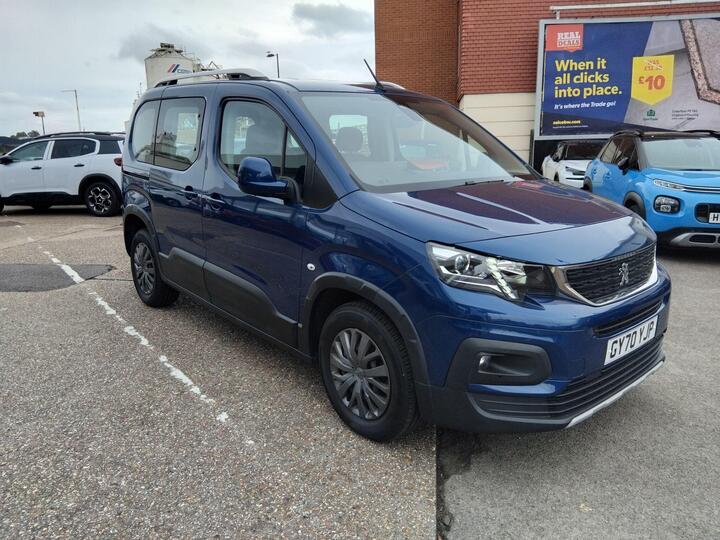 Peugeot Rifter 1.5 BlueHDi Allure Standard MPV Euro 6 (s/s) 5dr Peugeot Rifter 1.5 BlueHDi Allure Standard MPV Euro 6 (s/s) 5dr