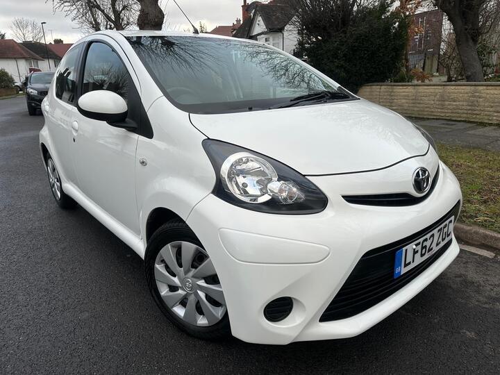 Toyota AYGO 1.0 VVT-i Ice Euro 5 5dr
