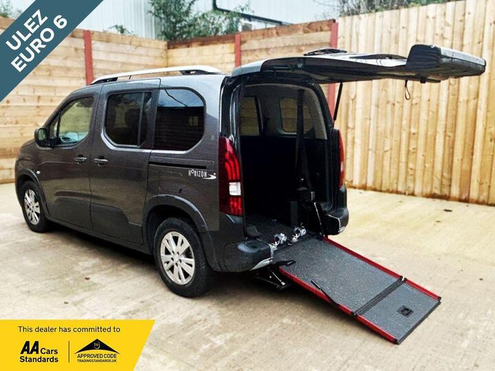Peugeot RIFTER 3 Seat Auto Wheelchair Accessible Disabled Access Vehicle WAV