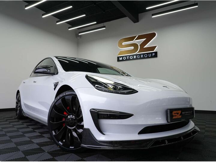 Tesla Model 3 Standard Range Plus Auto RWD 4dr