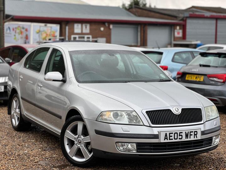 Skoda Octavia 1.9 TDI Elegance DSG Euro 4 5dr