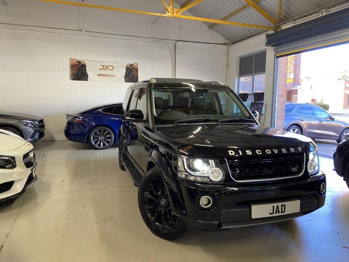 Land Rover DISCOVERY 4 3.0 SD V6 Landmark Auto 4WD Euro 6 (s/s) 5dr Land Rover DISCOVERY 4 3.0 SD V6 Landmark Auto 4WD Euro 6 (s/s) 5dr