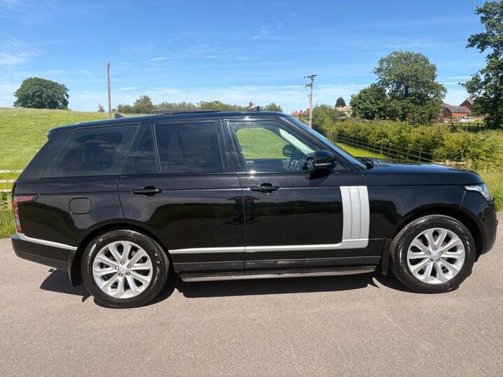 Land Rover RANGE ROVER 3.0 TD V6 Vogue Auto 4WD Euro 5 (s/s) 5dr Land Rover RANGE ROVER 3.0 TD V6 Vogue Auto 4WD Euro 5 (s/s) 5dr