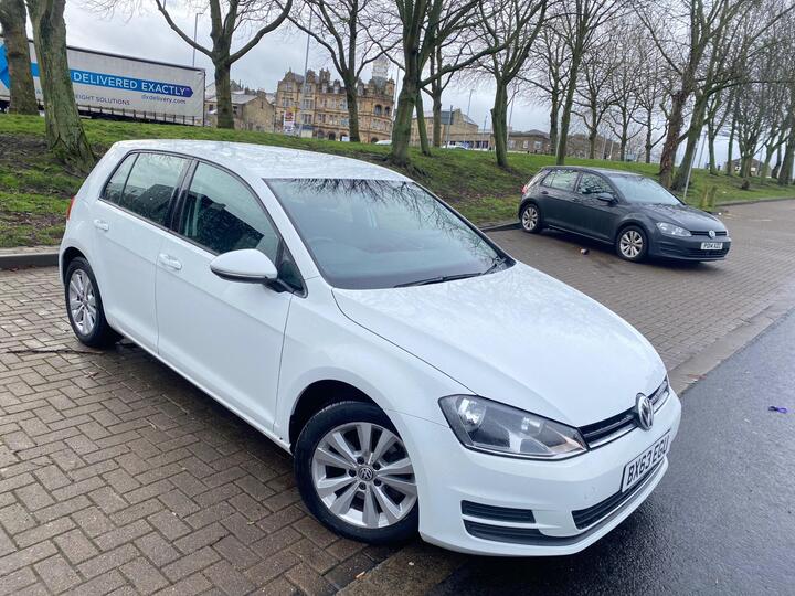 Volkswagen Golf 1.6 TDI BlueMotion Tech SE Euro 5 (s/s) 5dr