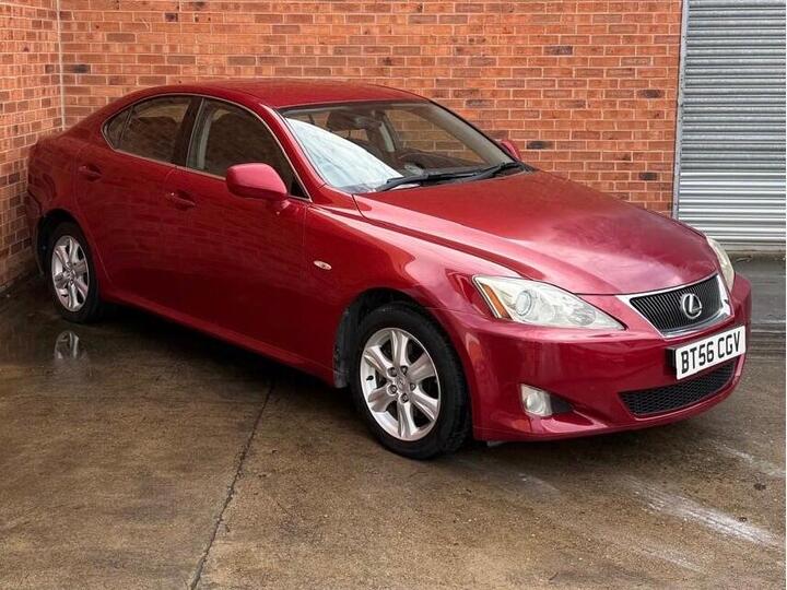 Lexus IS 2.2 220TD 4dr