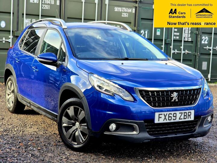 Peugeot 2008 1.2 PureTech Signature EAT Euro 6 (s/s) 5dr Peugeot 2008 1.2 PureTech Signature EAT Euro 6 (s/s) 5dr
