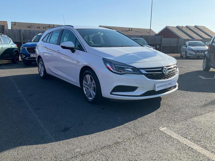 Vauxhall Astra 1.6 CDTi EcoTEC BlueInjection Design Sports Tourer 5dr Diesel Manual Euro 6 (s/s) (110 Ps)