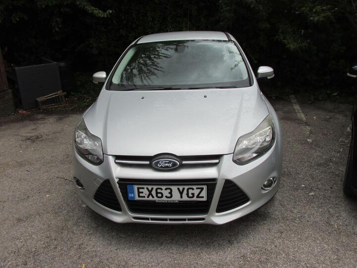 Ford Focus 1.0T EcoBoost Zetec Euro 5 (s/s) 5dr