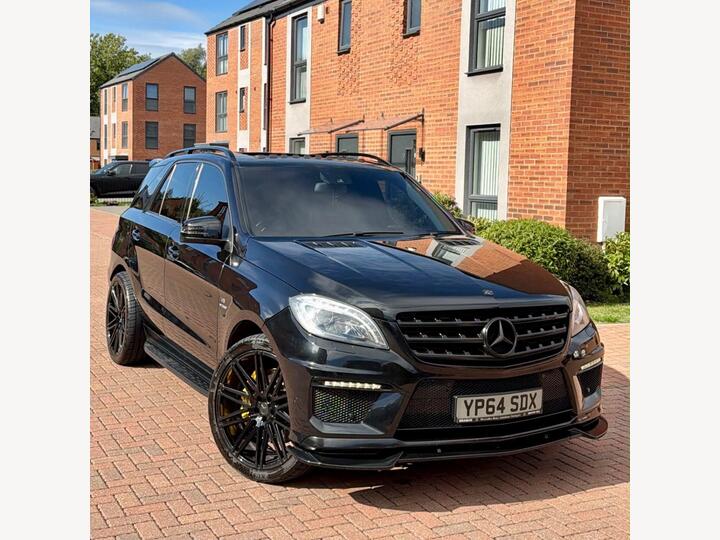 Mercedes-Benz M Class 5.5 ML63 V8 AMG SpdS+7GT 4WD Euro 5 (s/s) 5dr