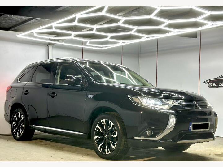 Mitsubishi OUTLANDER 2.0h 12kWh GX4h CVT 4WD Euro 6 (s/s) 5dr Mitsubishi OUTLANDER 2.0h 12kWh GX4h CVT 4WD Euro 6 (s/s) 5dr