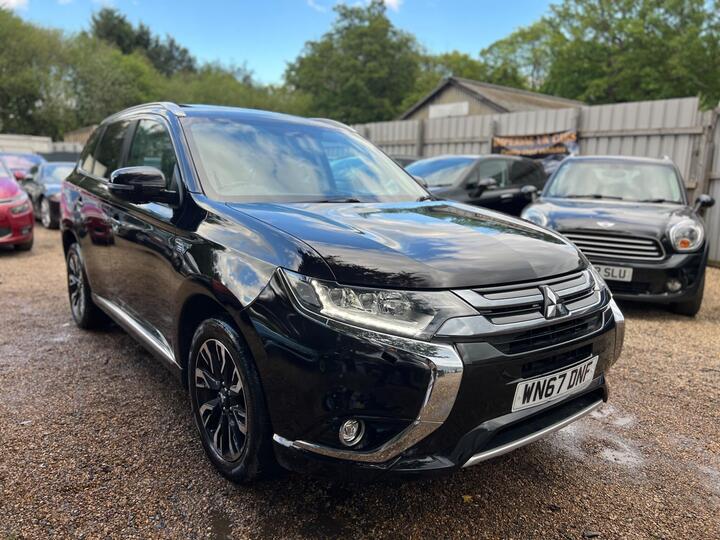 Mitsubishi Outlander 2.0h 12kWh 4h CVT 4WD Euro 6 (s/s) 5dr Mitsubishi Outlander 2.0h 12kWh 4h CVT 4WD Euro 6 (s/s) 5dr