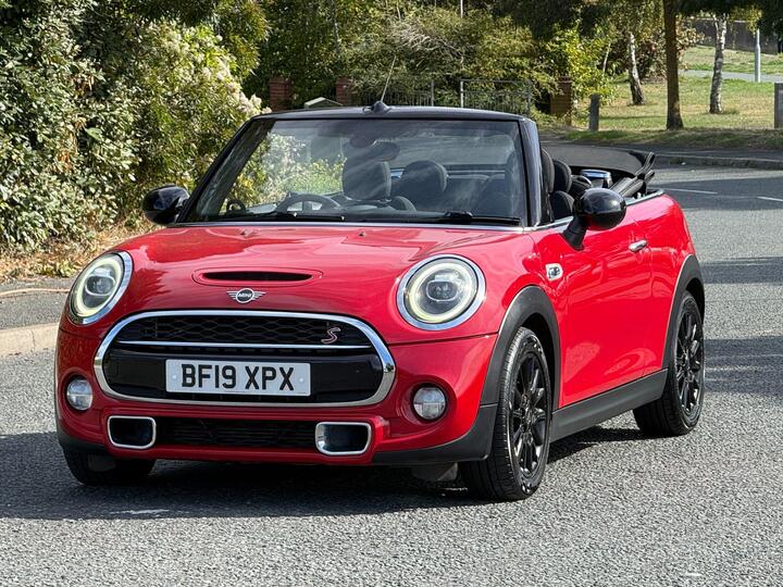 MINI Convertible 2.0 Cooper S Classic Steptronic Euro 6 (s/s) 2dr