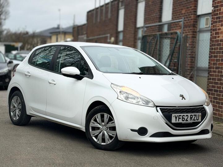 Peugeot 208 1.2 VTi Access+ Euro 5 5dr