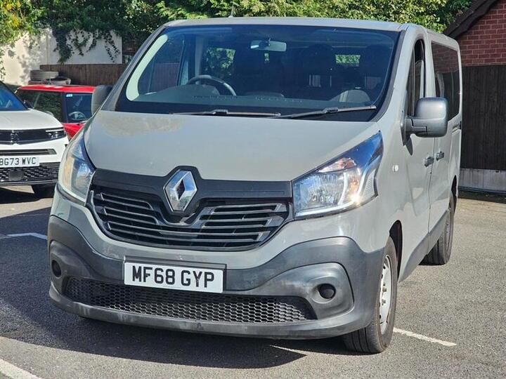 Renault Trafic 1.6 DCi ENERGY 27 Business SWB Euro 6 (s/s) 5dr (9 Seat)
