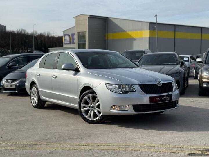 Skoda Superb 1.8 TSI SE Plus Euro 5 5dr Skoda Superb 1.8 TSI SE Plus Euro 5 5dr