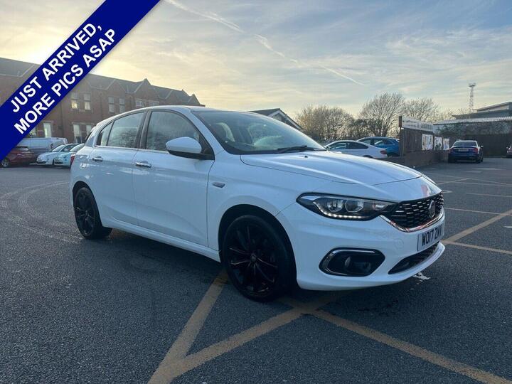 Fiat TIPO 1.4 MPI Lounge Euro 6 5dr
