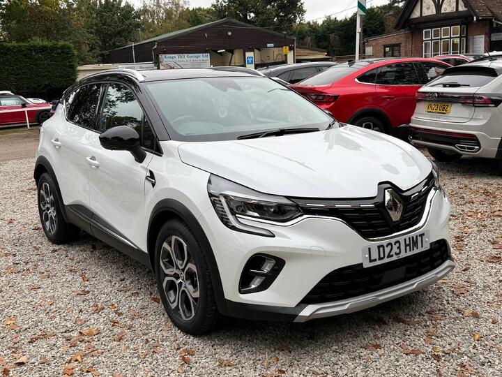 Renault Captur 1.6 E-TECH 9.8kWh Techno Auto Euro 6 (s/s) 5dr Renault Captur 1.6 E-TECH 9.8kWh Techno Auto Euro 6 (s/s) 5dr