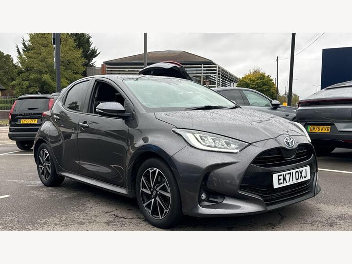 Toyota Yaris 1.5 VVT-h Design E-CVT Euro 6 (s/s) 5dr