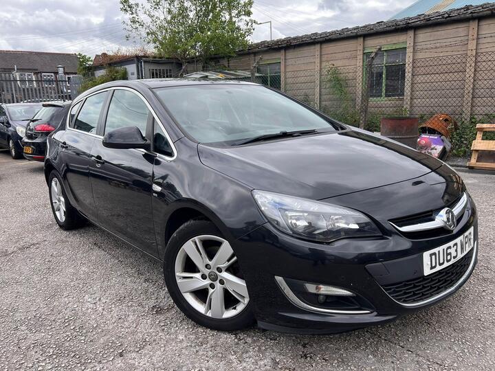 Vauxhall Astra 1.7 CDTi EcoFLEX SRi Euro 5 (s/s) 5dr