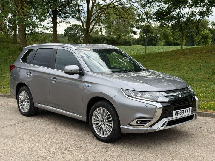 Mitsubishi Outlander 2.4h TwinMotor 13.8kWh 4h CVT 4WD Euro 6 (s/s) 5dr