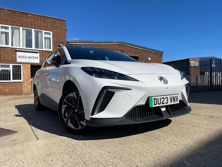 MG MG4 64kWh Trophy Long Range Auto 5dr