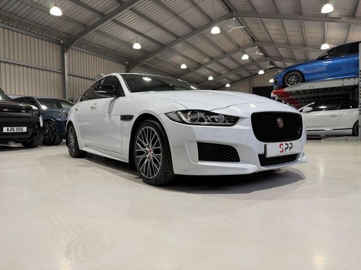 Jaguar XE 2.0i Landmark Auto Euro 6 (s/s) 4dr