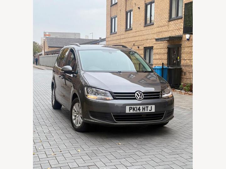 Volkswagen Sharan 2.0 TDI BlueMotion Tech SE DSG Euro 5 (s/s) 5dr Volkswagen Sharan 2.0 TDI BlueMotion Tech SE DSG Euro 5 (s/s) 5dr