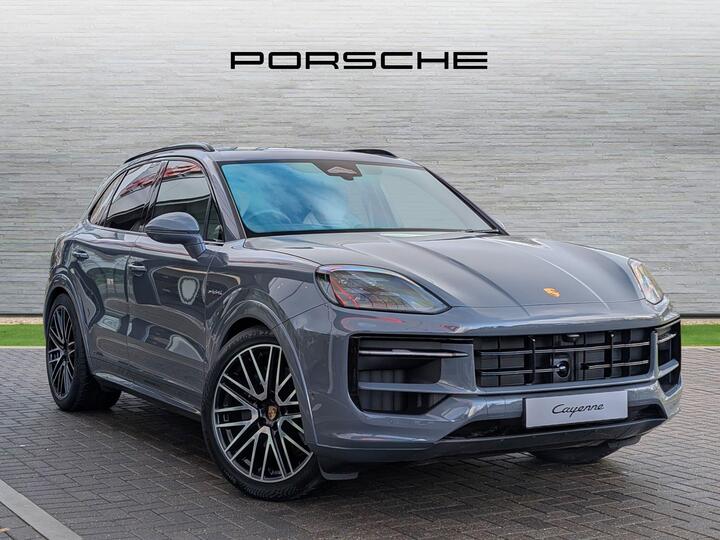 Porsche Cayenne 3.0 V6 E-Hybrid 25.9kWh Black Edition TiptronicS 4WD Euro 6 (s/s) 5dr