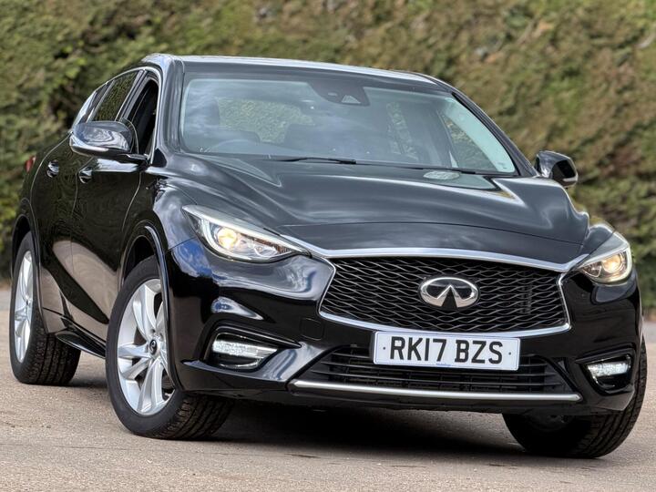 Infiniti Q30 1.5d Premium Euro 6 (s/s) 5dr
