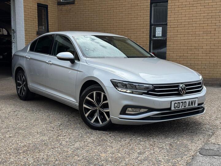 Volkswagen PASSAT 1.5 TSI EVO SEL Euro 6 (s/s) 4dr