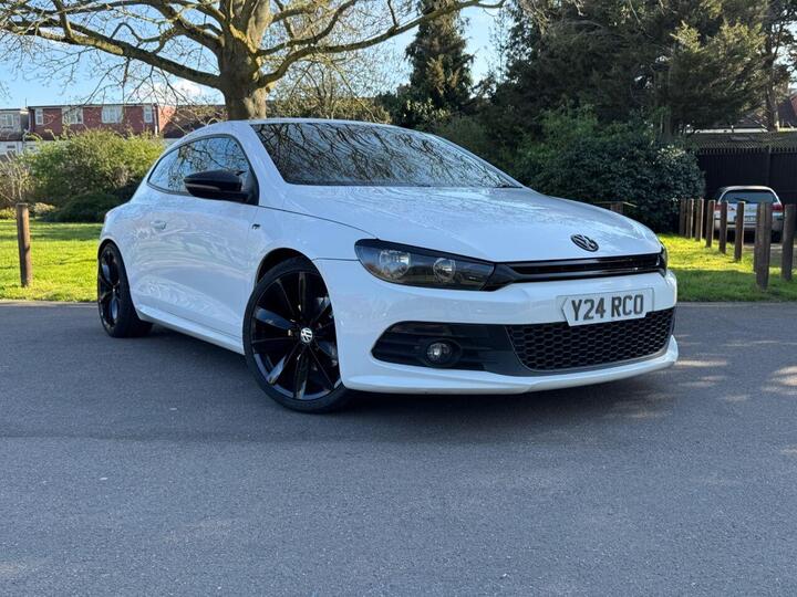 Volkswagen SCIROCCO 2.0 TSI R-Line DSG Euro 5 3dr (Leather, Nav) Volkswagen SCIROCCO 2.0 TSI R-Line DSG Euro 5 3dr (Leather, Nav)