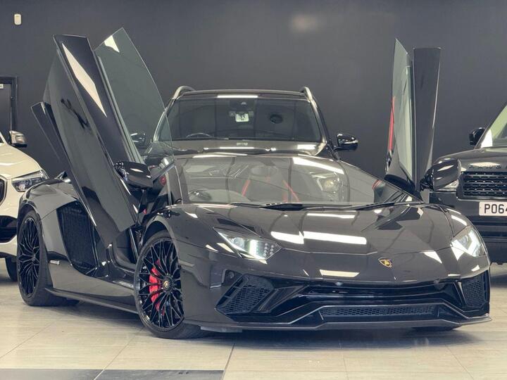 Lamborghini AVENTADOR S 6.5 V12 LP 740-4 S Roadster ISR 4WD Euro 6 2dr FINANCE AVAILABLE + PX WELCOME Lamborghini AVENTADOR S 6.5 V12 LP 740-4 S Roadster ISR 4WD Euro 6 2dr FINANCE AVAILABLE + PX WELCOME