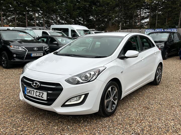 Hyundai I30 1.6 CRDi Blue Drive SE DCT Euro 6 (s/s) 5dr Hyundai I30 1.6 CRDi Blue Drive SE DCT Euro 6 (s/s) 5dr