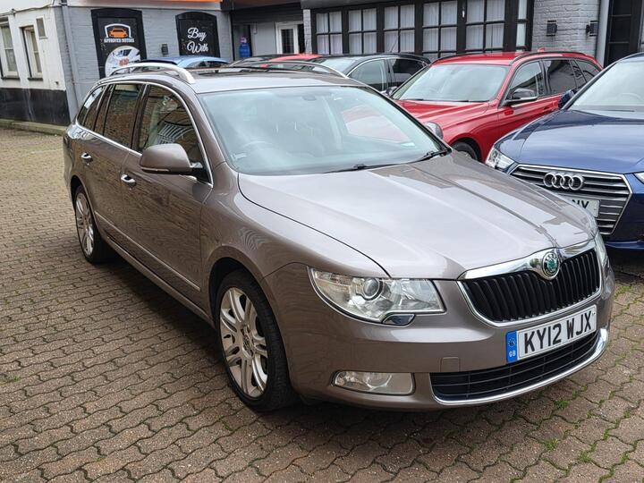 Skoda Superb 2.0 TFSI Elegance DSG Euro 5 5dr