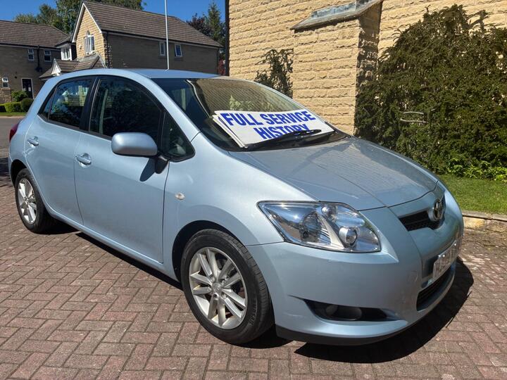 Toyota Auris 1.33 VVT-i TR (s/s) 5dr Toyota Auris 1.33 VVT-i TR (s/s) 5dr
