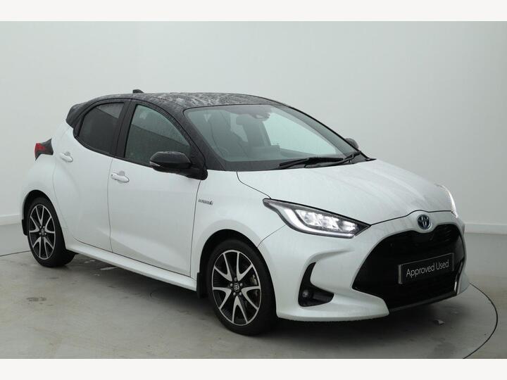 Toyota Yaris 1.5 VVT-h Dynamic E-CVT Euro 6 (s/s) 5dr