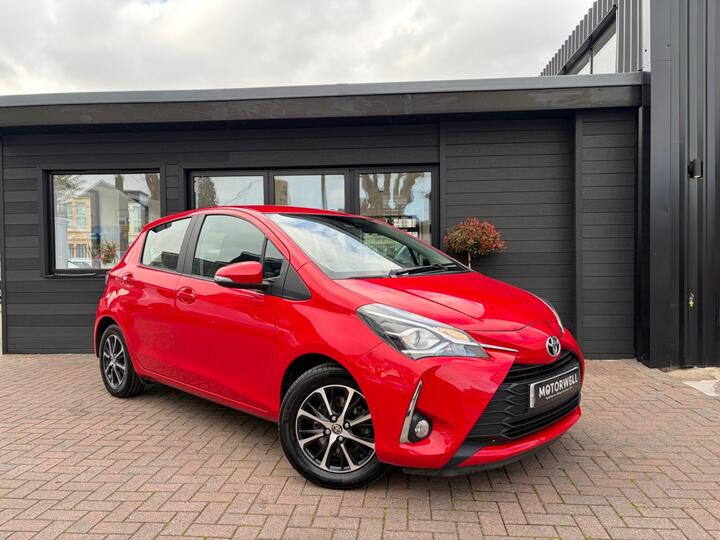 Toyota Yaris 1.5 VVT-i Icon Tech Euro 6 5dr