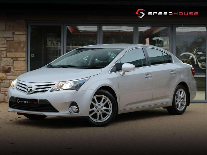 Toyota AVENSIS 2.0 D-4D Icon Business Edition Euro 5 4dr