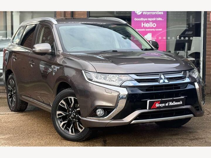 Mitsubishi OUTLANDER 2.0h 12kWh GX4h CVT 4WD Euro 6 (s/s) 5dr Mitsubishi OUTLANDER 2.0h 12kWh GX4h CVT 4WD Euro 6 (s/s) 5dr