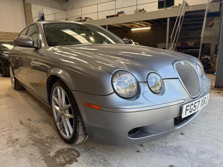 Jaguar S-TYPE 4.2 V8 R 4dr