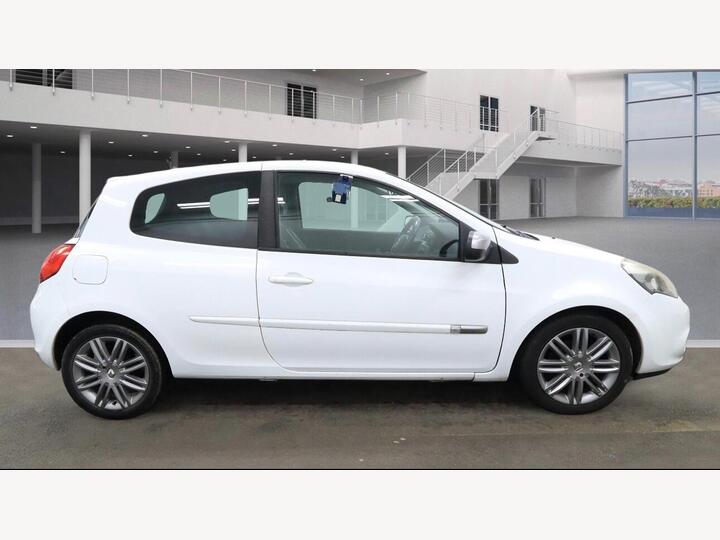 Renault Clio 1.2 GT Line TomTom Euro 5 3dr