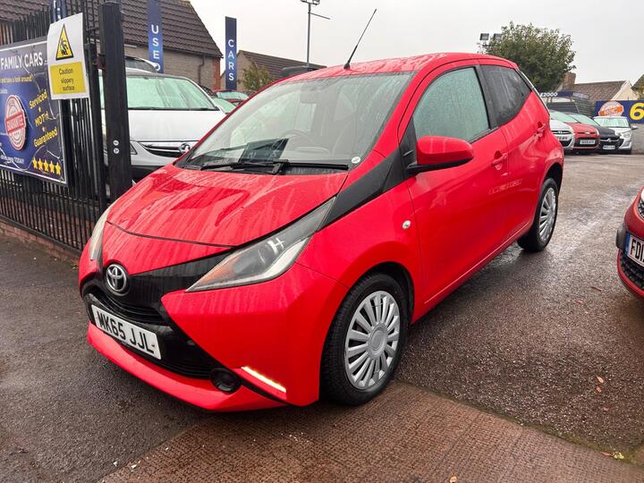 Toyota AYGO 1.0 VVT-i X-play Euro 5 5dr Euro 5