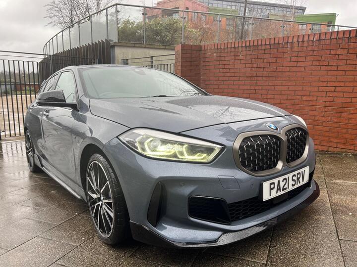 BMW 1 Series 2.0 M135i Auto XDrive Euro 6 (s/s) 5dr BMW 1 Series 2.0 M135i Auto XDrive Euro 6 (s/s) 5dr