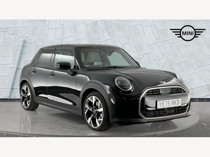 MINI Hatch 1.5C Exclusive Steptronic Euro 6 (s/s) 5dr