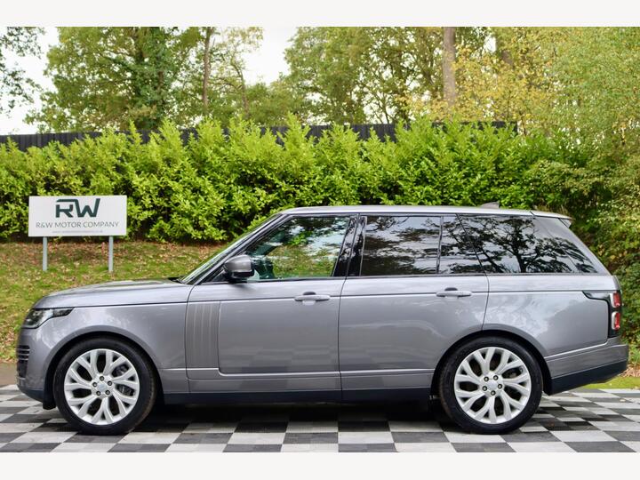 Land Rover Range Rover 2.0 P400e 13.1kWh Vogue SE Auto 4WD Euro 6 (s/s) 5dr Land Rover Range Rover 2.0 P400e 13.1kWh Vogue SE Auto 4WD Euro 6 (s/s) 5dr