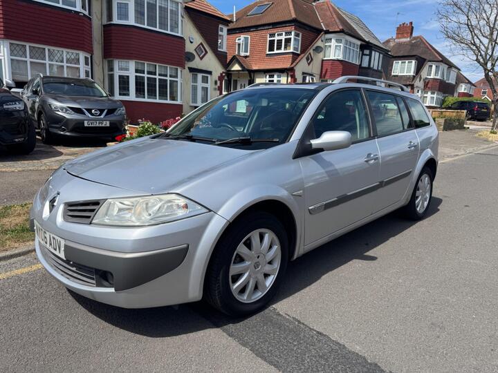 Renault Megane 1.6 VVT Dynamique 5dr