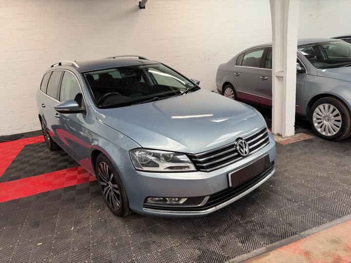 Volkswagen Passat 2.0 TDI BlueMotion Tech Sport Euro 5 (s/s) 5dr Volkswagen Passat 2.0 TDI BlueMotion Tech Sport Euro 5 (s/s) 5dr
