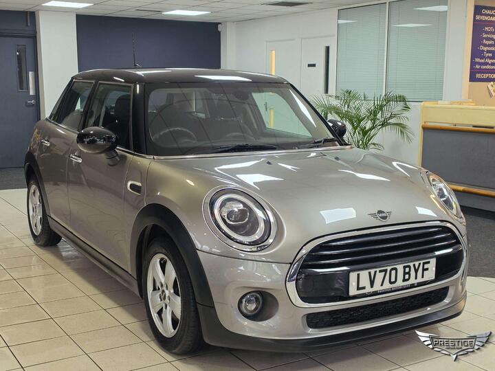 MINI Hatch 1.5 Cooper Classic Steptronic Euro 6 (s/s) 5dr